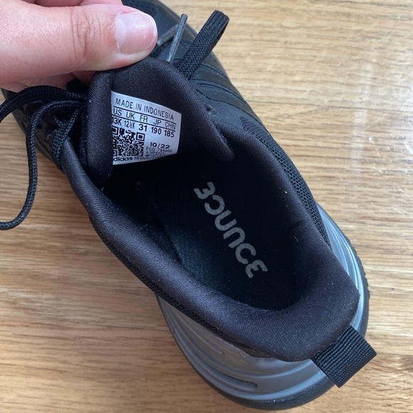 Adidas Bounce boy sneakers. Size 13K. Excellent condition! - Picture 7 of 7